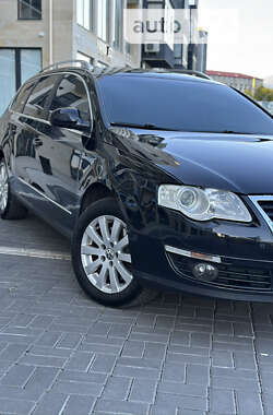 Универсал Volkswagen Passat 2008 в Сваляве