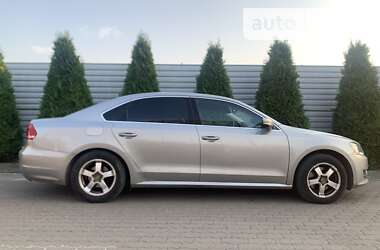 Седан Volkswagen Passat 2013 в Львові