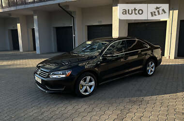 Седан Volkswagen Passat 2013 в Луцке