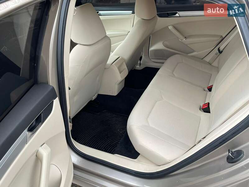 Седан Volkswagen Passat 2017 в Киеве