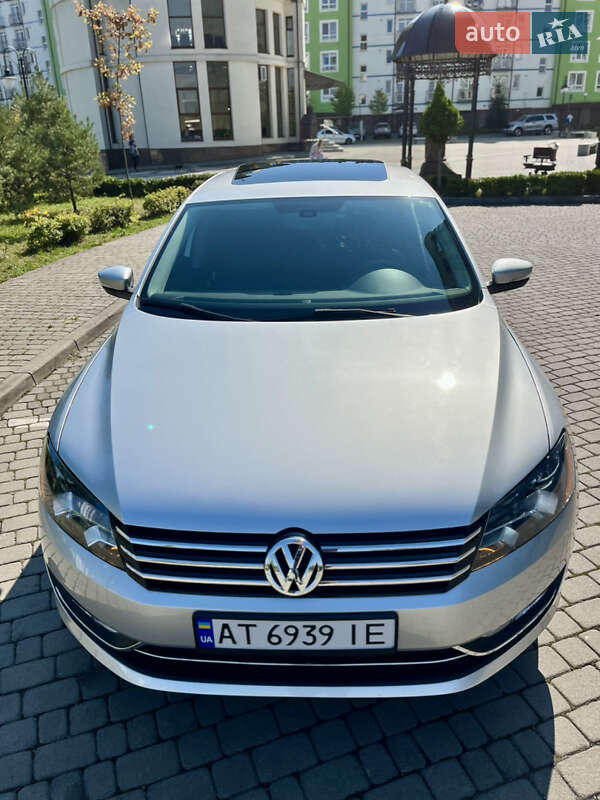 Седан Volkswagen Passat 2012 в Івано-Франківську