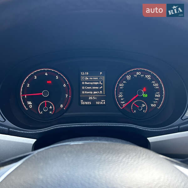 Седан Volkswagen Passat 2020 в Жовкве