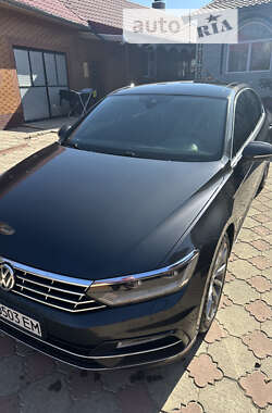 Седан Volkswagen Passat 2017 в Тернополі