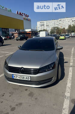 Седан Volkswagen Passat 2012 в Запоріжжі