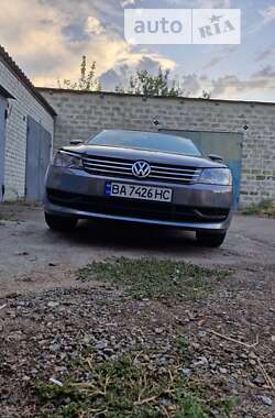 Седан Volkswagen Passat 2013 в Малій Висці