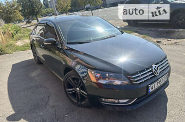 Седан Volkswagen Passat 2012 в Киеве