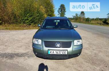 Универсал Volkswagen Passat 2003 в Олевске