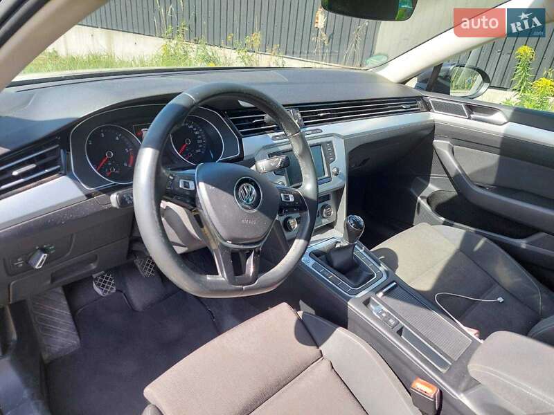Универсал Volkswagen Passat 2016 в Львове