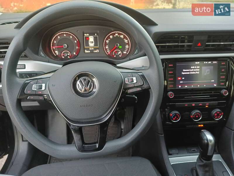 Седан Volkswagen Passat 2020 в Славутиче