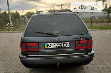 Универсал Volkswagen Passat 1996 в Старом Самборе