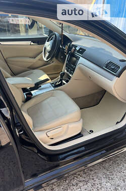 Седан Volkswagen Passat 2012 в 