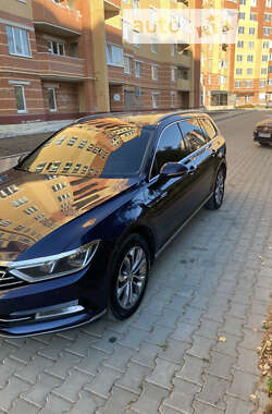 Универсал Volkswagen Passat 2015 в Тернополе