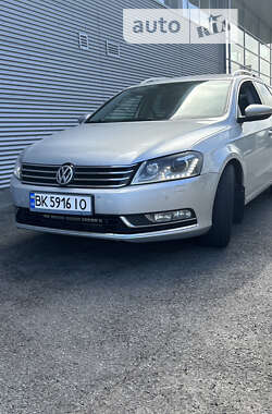 Універсал Volkswagen Passat 2012 в Запоріжжі