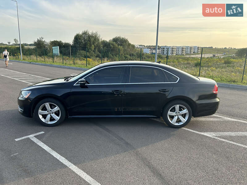 Седан Volkswagen Passat 2012 в Ровно