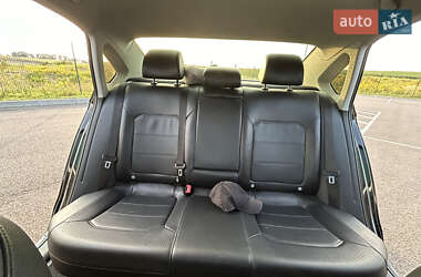 Седан Volkswagen Passat 2012 в 