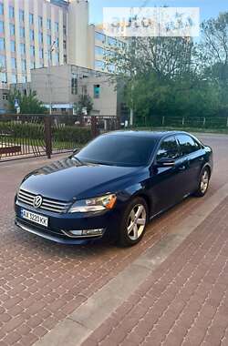 Седан Volkswagen Passat 2012 в Харкові