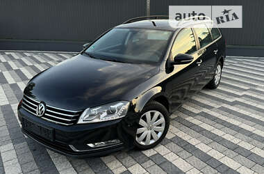 Универсал Volkswagen Passat 2011 в Городке