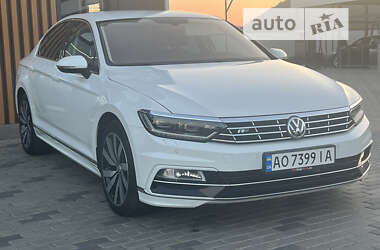 Седан Volkswagen Passat 2018 в Хусті