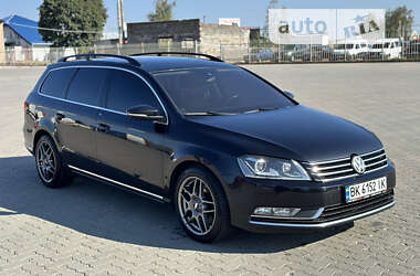 Универсал Volkswagen Passat 2012 в Сарнах