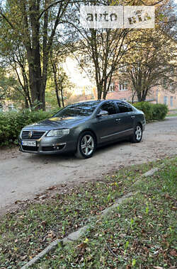 Седан Volkswagen Passat 2008 в Ивано-Франковске