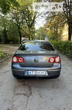 Седан Volkswagen Passat 2008 в Ивано-Франковске