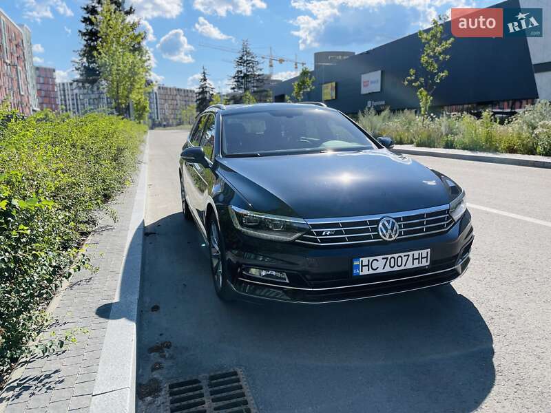 Универсал Volkswagen Passat 2018 в Киеве