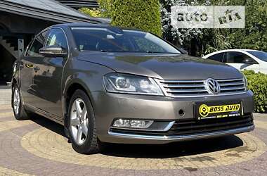 Седан Volkswagen Passat 2012 в Львові