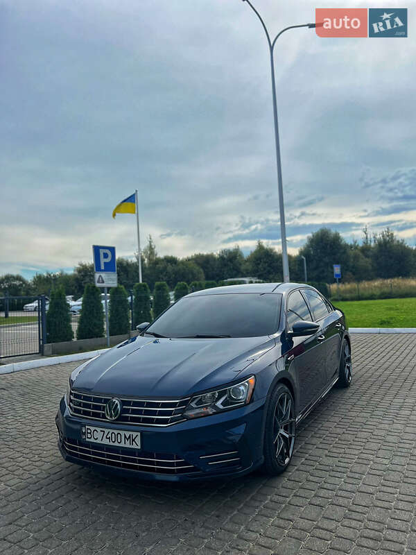 Седан Volkswagen Passat 2018 в Мостиске