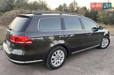 Универсал Volkswagen Passat 2012 в Тростянце