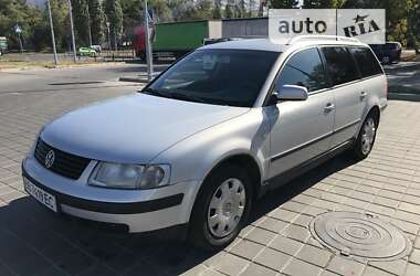 Универсал Volkswagen Passat 2000 в Черкассах