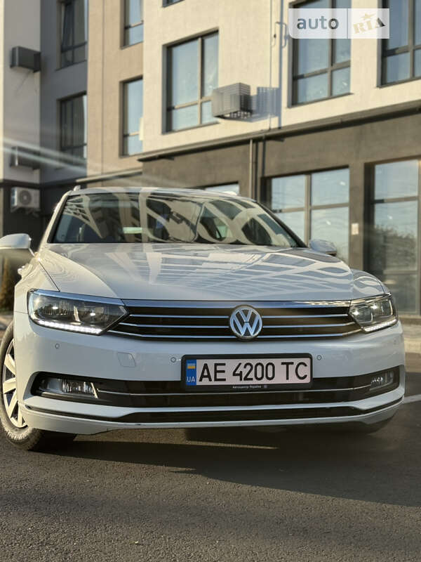 Універсал Volkswagen Passat 2015 в Чернігові фото 2 Універсал Volkswagen Passat 2015 в Чернігові