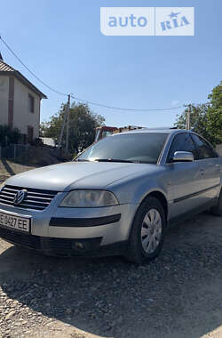 Седан Volkswagen Passat 2002 в Ширiвцях