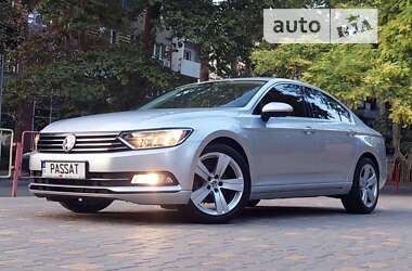 Седан Volkswagen Passat 2016 в Одесі