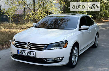 Седан Volkswagen Passat 2015 в Киеве