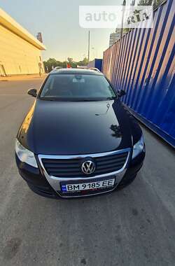 Універсал Volkswagen Passat 2010 в Сумах