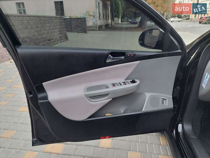Седан Volkswagen Passat 2007 в Одесі