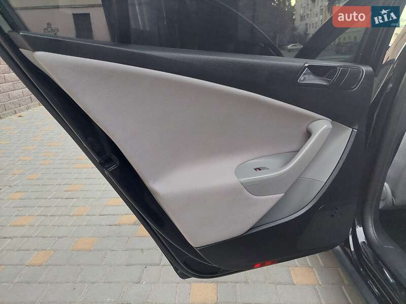Седан Volkswagen Passat 2007 в Одесі