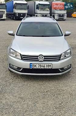 Универсал Volkswagen Passat 2012 в 