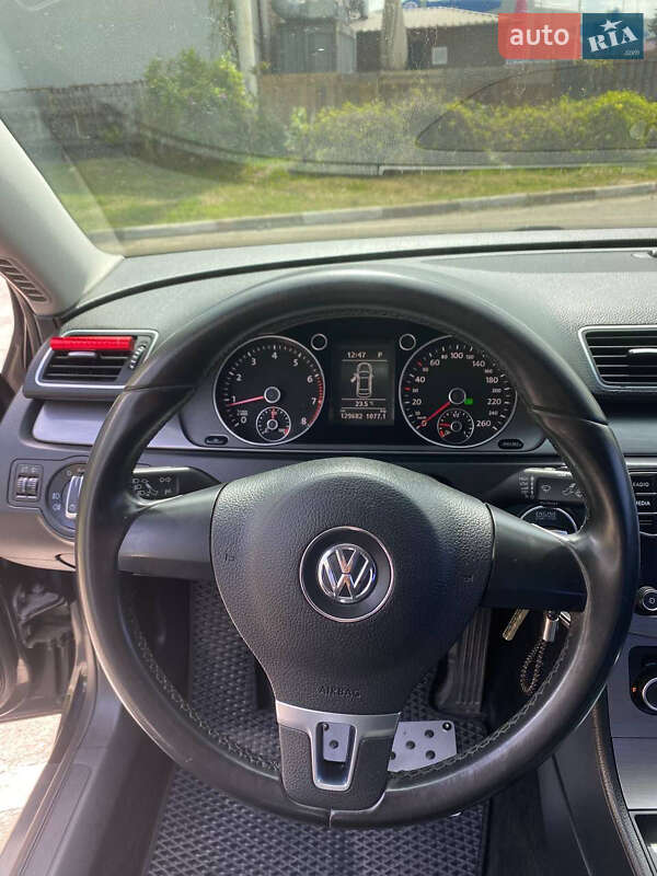 Седан Volkswagen Passat 2011 в Запорожье