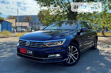 Седан Volkswagen Passat 2019 в Киеве