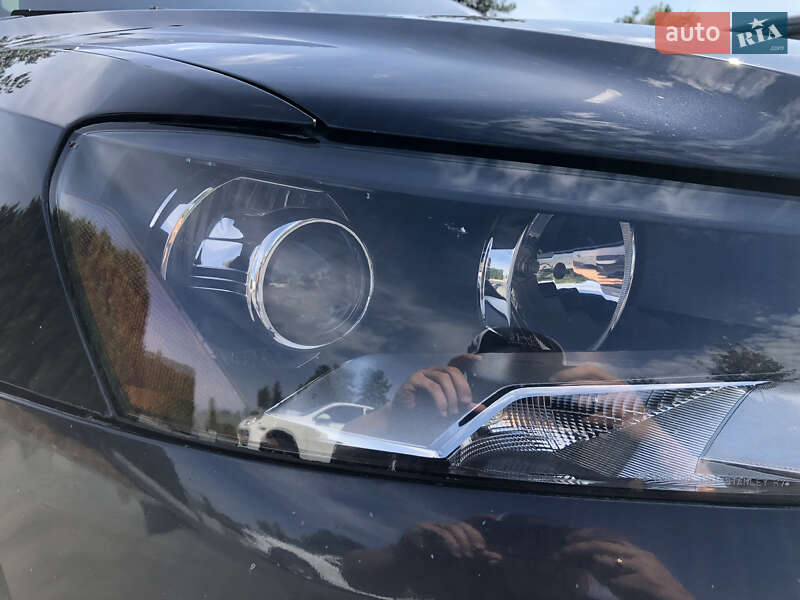 Седан Volkswagen Passat 2013 в Днепре