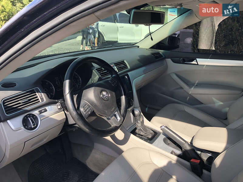 Седан Volkswagen Passat 2013 в Днепре
