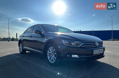 Седан Volkswagen Passat 2014 в Чернівцях