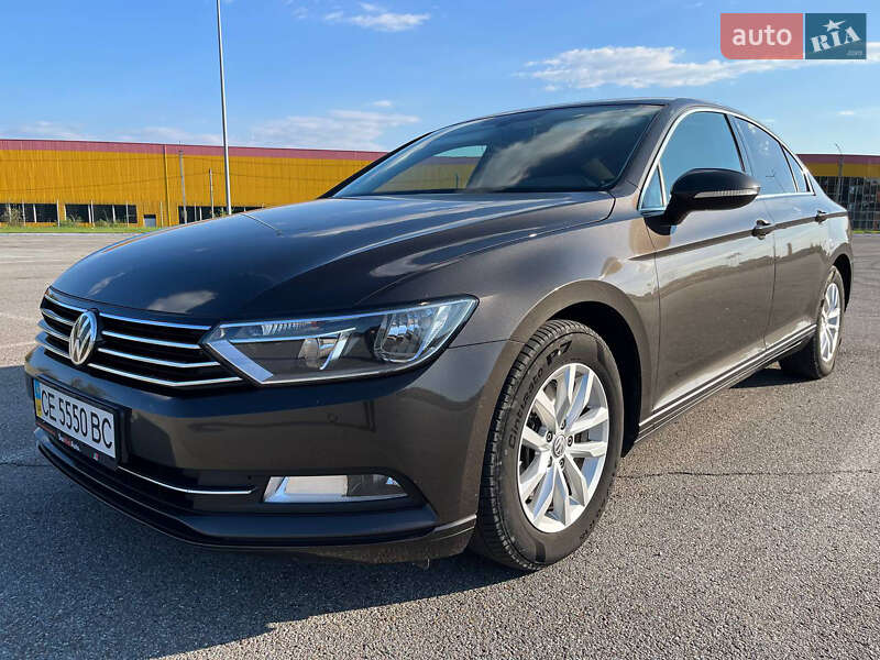 Седан Volkswagen Passat 2014 в Чернівцях