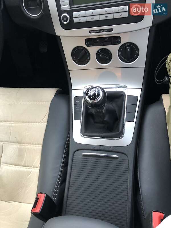 Универсал Volkswagen Passat 2008 в Ивано-Франковске