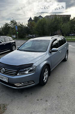 Універсал Volkswagen Passat 2014 в Чернівцях