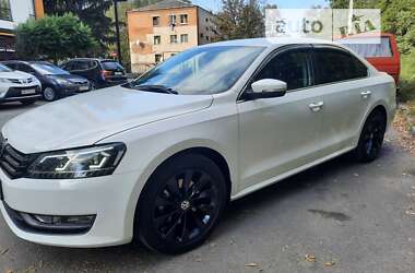 Седан Volkswagen Passat 2012 в Вінниці