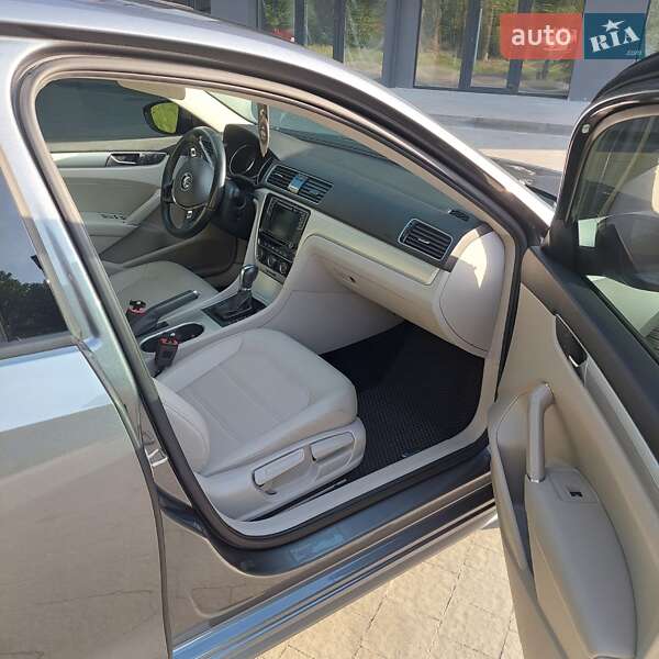 Седан Volkswagen Passat 2018 в Новояворовске