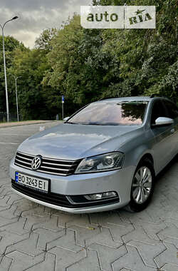 Универсал Volkswagen Passat 2012 в Тернополе