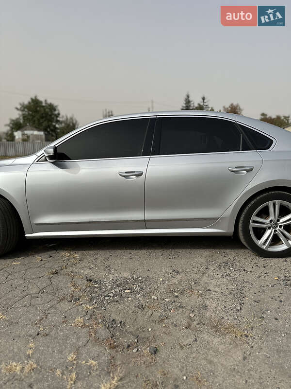 Седан Volkswagen Passat 2014 в Полтаве